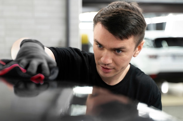 Detailer samochodowy co robi na co dzień?
