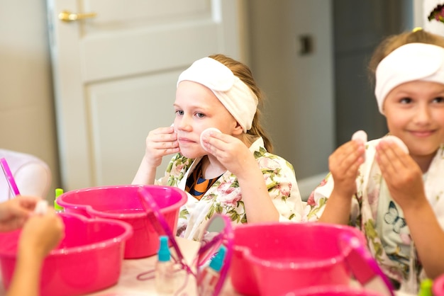 Domowe spa dla dzieci - zabawa i relaks w jednym