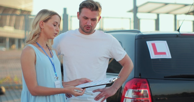 Ile można wynegocjować przy kupnie samochodu - poznaj możliwości obniżki ceny