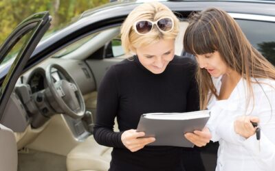 Jak bezpiecznie sprzedać samochód za gotówkę i uniknąć oszustów?