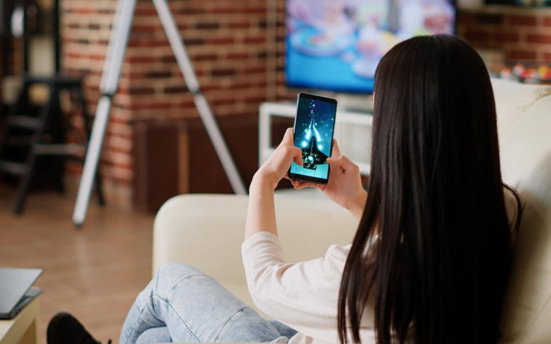 Jak oglądać TV z telefonu na telewizorze bez problemów?